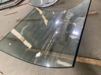 Vente directe usine : Verre trempé courbé à chaud pour décoration industrielle, serres, tables à thé, vitres automobiles, écrans d'affichage, style moderne