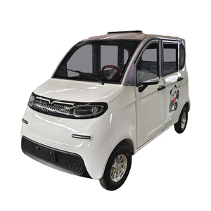La nouvelle <span class=keywords><strong>mini</strong></span> voiture électrique à quatre <span class=keywords><strong>roues</strong></span> <span class=keywords><strong>motrices</strong></span>, 30-45 km/h, <span class=keywords><strong>4</strong></span> places, fermée, pour adultes, se vend bien - Product Image 1