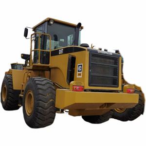 Chargeuse sur pneus Caterpillar 950G à commande pilote, joystick sensible, réponse rapide et cabine de conduite confortable - Product Image 1