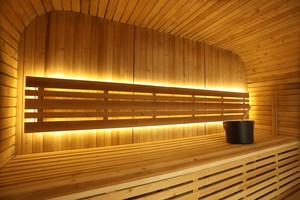 Sauna Exterior de Madera de Hemlock para 6-8 Personas, Diseño Completamente Negro, Sauna Tradicional de Leña - Product Image 5