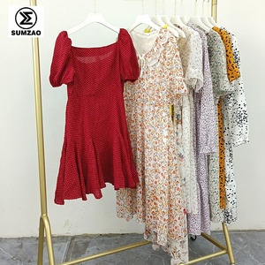 Vente en gros de vêtements d'occasion de qualité supérieure vêtements d'occasion mixtes balles de vêtements coréens - Product Image 3