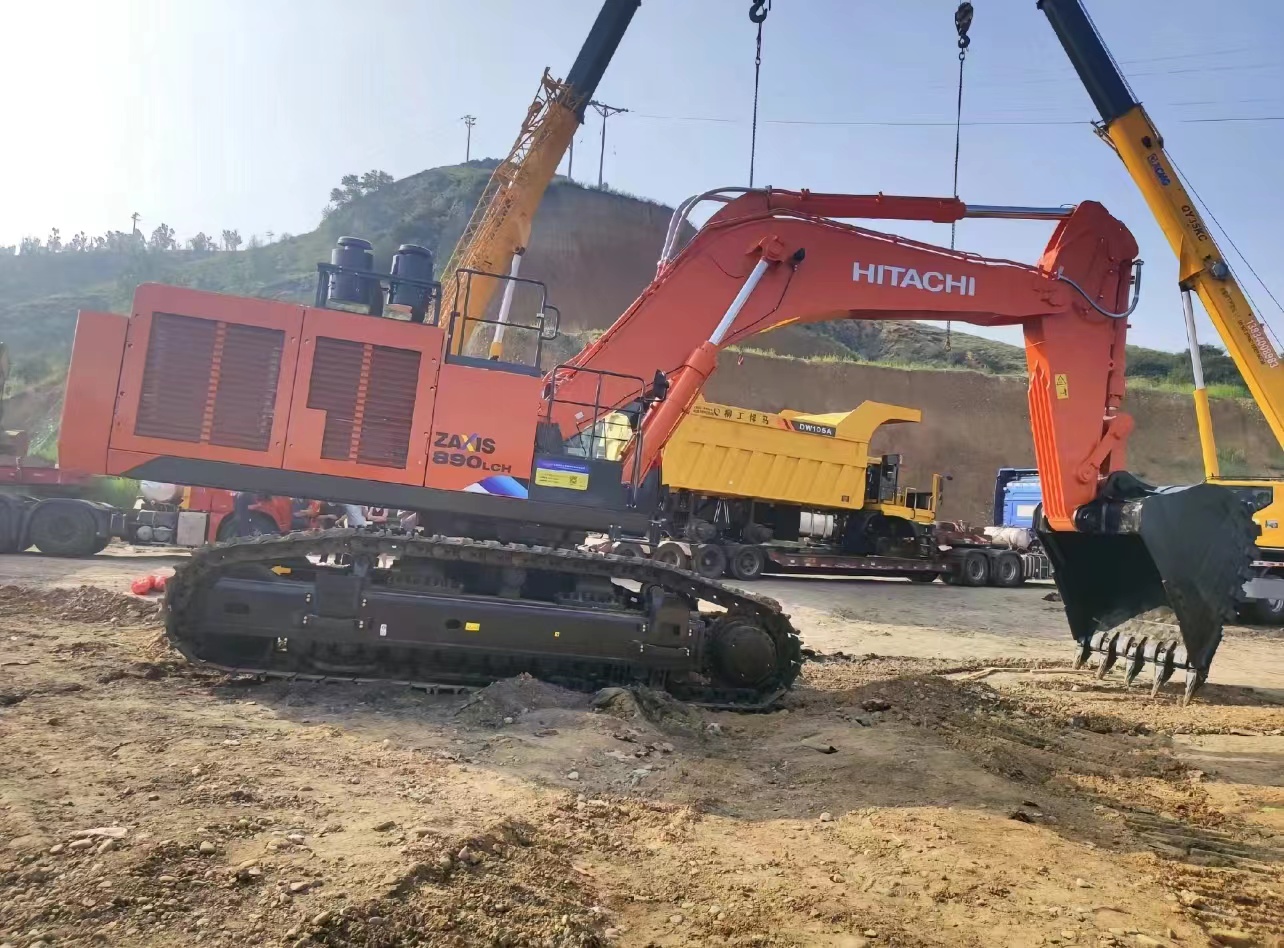 Used Excavator Hitachi ZX890 - 89 Tons High Efficiency