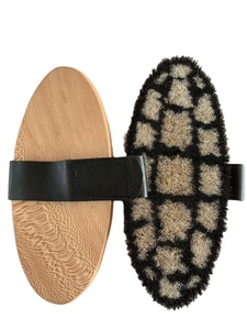 Kit de toilettage pour chevaux de luxe <span class=keywords><strong>Brosse</strong></span> de finition en crin de <span class=keywords><strong>cheval</strong></span> en bois durable avec figurine de <span class=keywords><strong>cheval</strong></span> - Product Image 6