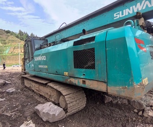 Machine à empiler les pieux Sunward d'occasion, modèles SWDM25, SR360, SR405HK, plateformes de forage hydrauliques à vendre - Product Image 4