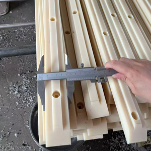 Rail de guidage en nylon <span class=keywords><strong>MC</strong></span> vierge sur mesure, sans bavures, pour ligne d'assemblage d'emballage et ligne de tri logistique - Product Image 2