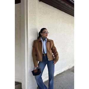 Chaquetas Elegantes para Mujer Benedetto con Diseño a Cuadros Color Tabaco - Product Image 3