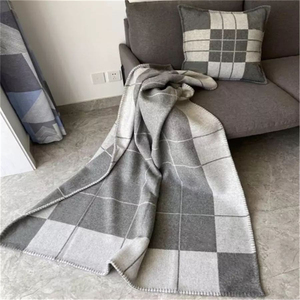 Coperta in Finto Cashmere Morbida <span class=keywords><strong>e</strong></span> Calda con Motivo Geometrico Intrecciato, Spessa <span class=keywords><strong>e</strong></span> Pelosa, Ecologica <span class=keywords><strong>e</strong></span> Confortevole per Divano, Poltrona <span class=keywords><strong>e</strong></span> Letto - Product Image 5