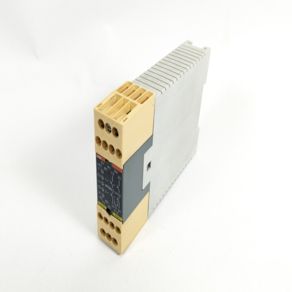 2TLA020052R1000 Vital 1 Safety Controller PLC