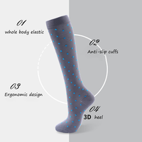 Chaussettes de compression sportives personnalisées en promotion – Absorption de la transpiration et respirabilité pour la récupération sportive et les varices