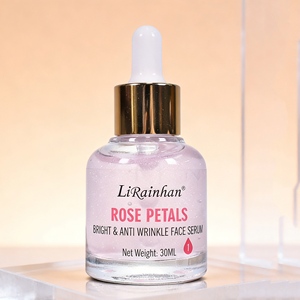 Sérum sans huile à la <span class=keywords><strong>rose</strong></span> <span class=keywords><strong>pour</strong></span> toute la journée, formule riche en antioxydants avec <span class=keywords><strong>eau</strong></span> <span class=keywords><strong>de</strong></span> <span class=keywords><strong>rose</strong></span> <span class=keywords><strong>pour</strong></span> éclaircir et hydrater - Product Image 1
