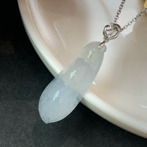 Pendentif en jadéite naturelle de qualité A PT Platinum, forme de graine de pois, bijoux de luxe pour femmes, vente en gros - Product Image 1