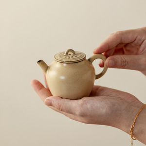 Set da Tè in Porcellana Bianca di Alta Qualità, Tradizionale Set da Tè Cinese Gongfu con Teiera Portatile <span class=keywords><strong>e</strong></span> 3 Tazze in Ceramica per Casa <span class=keywords><strong>e</strong></span> Viaggio - Product Image 5