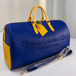 กระเป๋าเดินทางดัฟเฟิลสีน้ำเงินกรมท่า-เหลือง ดีไซน์พิเศษ Sigma Gamma Rho ลายนูน หรูหรา ทนทาน ผลิตจากโพลีเอสเตอร์ ปิดด้วยซิป เหมาะสำหรับการเดินทางช่วงสุดสัปดาห์  วัสดุ PU - Product Image 1
