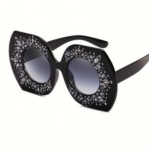 Lunettes de soleil tendance 2020, logo personnalisé, surdimensionnées, monture large, carrées, pour femmes, avec strass - Product Image 3