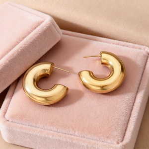 Pendientes de Aro en Forma de C de Acero Inoxidable Chapados en Oro de 18k de Alta Calidad para Mujer, Joyería Hipoalergénica - Product Image 5