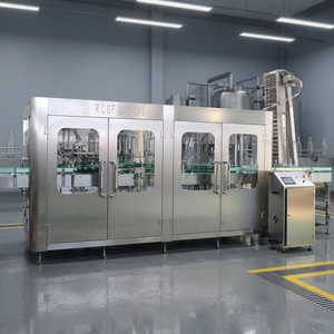 Máquina Embotelladora RCGF 24-18-24-8 Totalmente Automática de Alta Precisión para Botellas de Plástico de Jugos, Alimentos y Bebidas de 1000 ml con Control PLC Eléctrico - Product Image 2