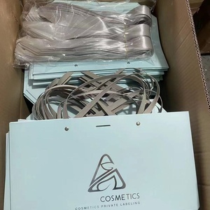 Bolsas de Regalo de Papel de Lujo Pequeñas con Asas, Personalizadas con Diseño de Logotipo Impreso, para Joyería, Ropa y Bodas - Product Image 6