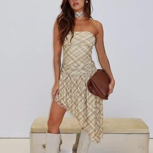 Nouvelle Arrivée Robe Mini Tendance Coupe Irrégulière en Coton 100% à Carreaux Style Urbain pour l'Été, Étiquette Personnalisée Marque Sweet Hot Girl - Product Image 1