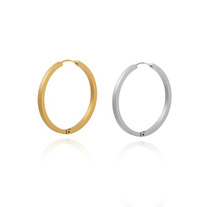 Boucles d'oreilles en acier inoxydable plaqué or PVD avec clous d'oreilles ronds, boucles d'oreilles à breloques, grandes boucles d'oreilles européennes et américaines, boucles d'oreilles françaises - Product Image 1