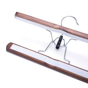 Benutzer definierte Logo Perücke Haar verlängerung Schwarz Weiß Holz Kleiderbügel Mit Metall Haken Clip Benutzer definierte Tasche Haar verlängerung Tasche und Kleiderbügel - Product Image 2