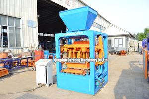 Machine semi-automatique QT4-26 pour la fabrication de briques creuses, pleines, en béton, de <span class=keywords><strong>pavés</strong></span> et de blocs de pavage autobloquants - Product Image 3