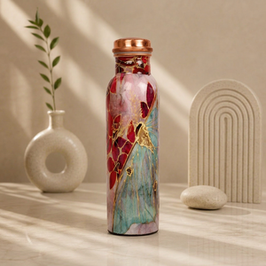 Botella de Agua de Cobre Esmaltado con Arte de Mariposas Hecho a Mano, Botella Decorativa con Estampado Ayurvédico, Botella de Cobre Puro a Prueba de Fugas - Product Image 1