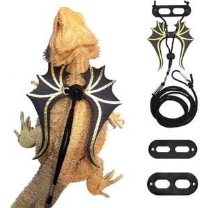 Muestra Gratis: Arnés y Correa para Lagarto Dragón Barbudo - Paquete de 3 Tamaños, Arnés y Correa con Alas de Dinosaurio para Lagarto Dragón Barbudo - Product Image 1