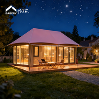 Villa préfabriquée moderne et respirante avec des lignes épurées et un espace ouvert pour une utilisation en ferme, hôtel, bureau, cuisine, salon