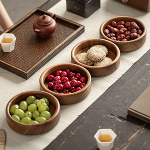 Assiette ronde créative pour desserts et fruits, assiette à thé et à desserts empilable en bois de noyer, assiette en bois pour usage domestique. - Product Image 4