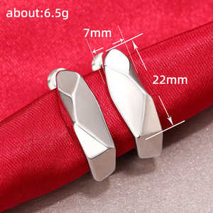 Orecchini a Perno Quadrati alla Moda per Donne, Accessori per Orecchie Geometrici Irregolari per Uso Quotidiano, Outfit Casual e Regalo - Product Image 4