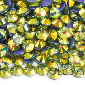 Oleeya Vente en gros Conceptions de transfert de pierres précieuses Cristal magique étincelant Correctif en verre de haute qualité Strass pour accessoires d'arcs - Product Image 2