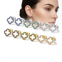 Boucles d'oreilles clous trèfle tendance minimalistes et élégantes en argent sterling 925 plaqué or pour femme, avec zircon cubique (CZ) à quatre feuilles