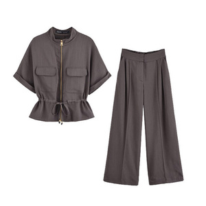 Conjunto de Camisa y Pantalones Safari Personalizados para <span class=keywords><strong>Mujer</strong></span>, Conjunto de Dos Piezas OEM Personalizado, Venta al Por Mayor para Boutique de la UE/EE. UU., Conjunto de Dos Piezas para Oficina y Trabajo - Product Image 1