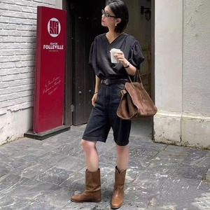 รองเท้าบูทหนังแท้สไตล์เกาหลีปี 2026 ทรงวี ปากกว้าง สำหรับผู้หญิง ความยาวครึ่งน่อง ส้นแบน แบบรองเท้าอัศวิน - Product Image 4