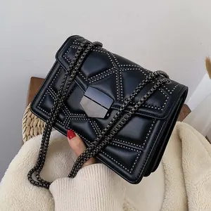 Prix usine femmes sacs de créateurs tendance rivets rayé pas cher sacs à main concepteurs sacs à main souples pour dames mignon sac à main