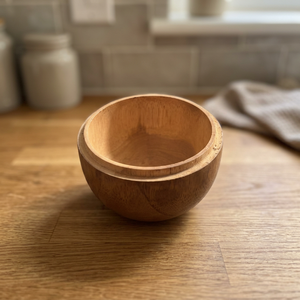 Tazón de Madera Clásico Hecho a Mano para Servir Alimentos - Utensilios de Cocina Ecológicos Hechos en Java Central - Product Image 2