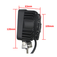 BSG Vente Chaude CE RoHS 12V Lampes Carrées 27W 2000lm IP68 Phare LED de Voiture Lumière de Travail Tout-Terrain Chariot Élévateur Tracteur 6000K-6500K 50000h