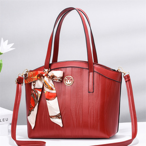 Nuevo diseño de moda de primavera y verano 2022 bolsos de mano de mujer de gran capacidad, baratos y calientes - Product Image 4