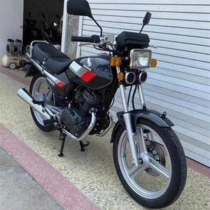 Moteur bicylindre rétro d'occasion pour moto Wang 125cc, modèle WH110T-2A, authentique et importé de Chine continentale, idéal pour les trajets quotidiens. - Product Image 5