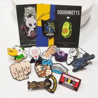 Ensemble de badges en émail souple à motifs de dessins animés variés, personnages de jeux et d'anime, en alliage de zinc, pour la décoration de sacs à dos, vestes, chapeaux, revers, objets de collection