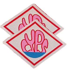 Écusson en tissu sergé personnalisé en gros avec logo et motif, bordure Merrow, patch tissé, étiquette à bordure découpée à chaud - Product Image 2