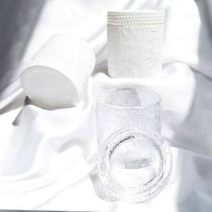 ภาชนะใส่เทียนทรงกระบอกตกแต่งคริสต์มาส LZ พร้อมเชิงเทียนคริสตัลใสลายดอกบัว พร้อมเทียนสีขาวและกล่อง - Product Image 2