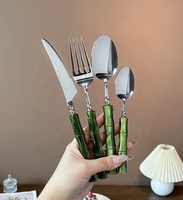 Hochwertiges Modernes Luxus-Besteckset aus 304 Edelstahl Löffel Messer Gabel Spiegelpoliert mit Kunststoffgriff für Restaurants