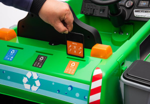 Nouveau design, <span class=keywords><strong>camion</strong></span> <span class=keywords><strong>poubelle</strong></span> électrique multifonction 6V/12V pour enfants, voiture à pédales verte - Product Image 5