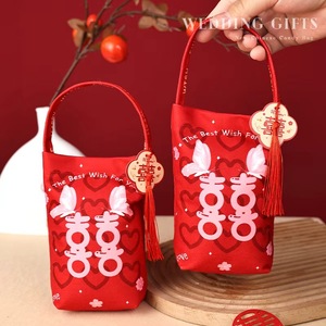 Bolsas de dulces para boda Magpie, rojas, estilo chino, de tela, plegables, para recuerdos de boda - Product Image 4
