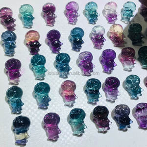 Vente en gros Cristal Naturel Mini Yoda Hulk Bucky Garfield Dark Vador King Kong Gorille Arc-en-ciel Fluorite Sculptures en cristal 2cm - Product Image 5