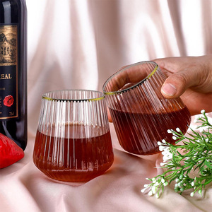 Tasses en verre à vin sans pied en plastique à rayures verticales jetables de 12oz Tasses à vin rouge incassables - Product Image 2