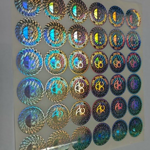 Rouleau d'autocollants holographiques argentés personnalisés à gratter, étiquettes rondes pour la création de cartes de récompense surprise pour bougies - Product Image 5