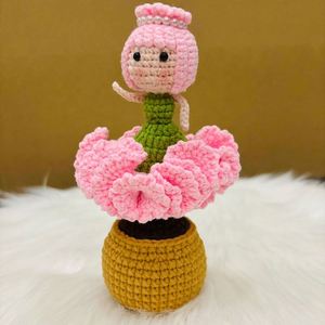 Maceta Decorativa de Ganchillo Hecha a Mano de Alta Calidad con Forma de Carnation Fairy para Navidad, Halloween, Graduación, Día de la Madre - Product Image 4