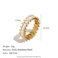 Anillo Dreamshow de Acero Inoxidable Chapado en Oro con Circonita Cúbica de Corte Marquesa, Joyería Elegante y Minimalista para Mujer